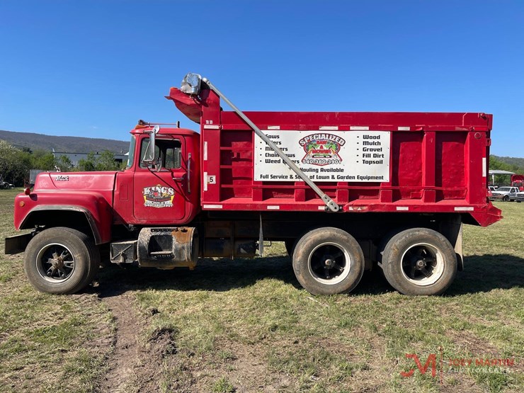 1984-mack-rd686s-image-5