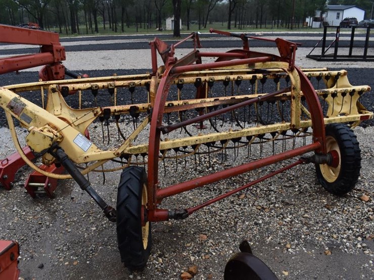 new-holland-258-image-2