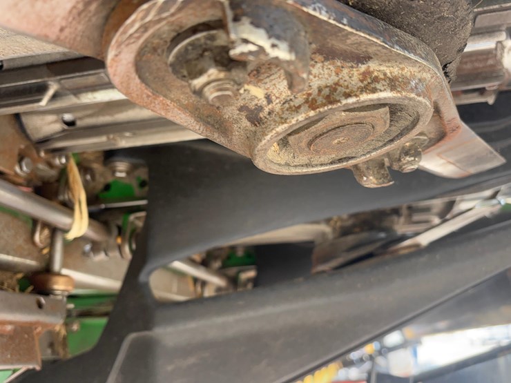 2022-john-deere-c12r-image-10