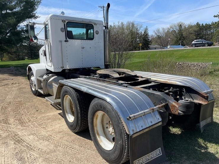 1989-peterbilt-375-image-5