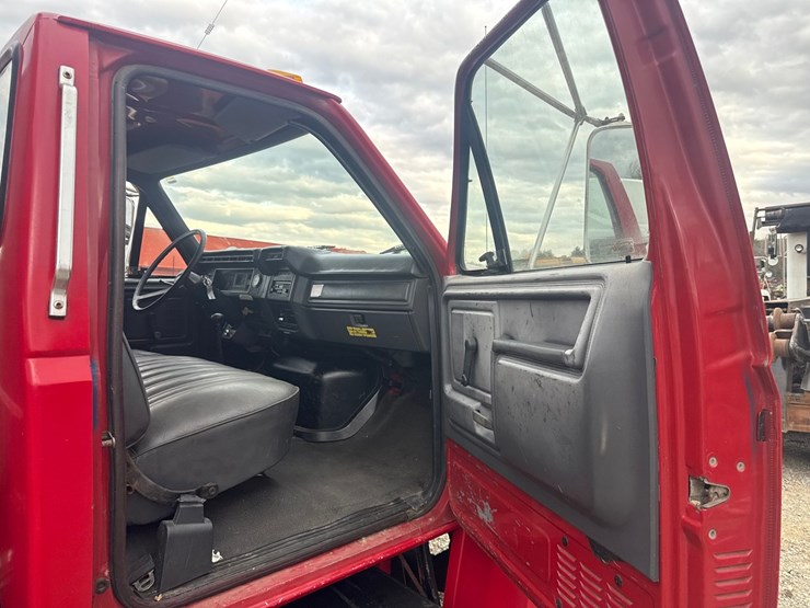 1989-ford-f800-image-57