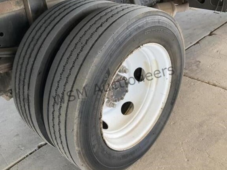 2006-isuzu-npr-image-8