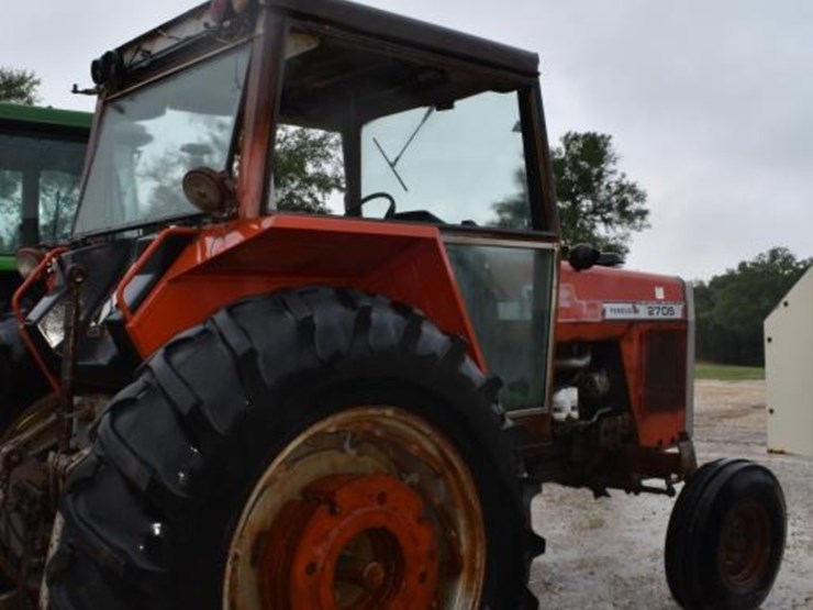 massey-ferguson-2705-image-3