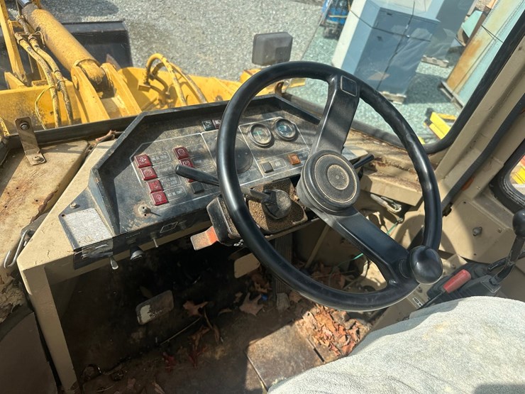 deere-244e-image-48
