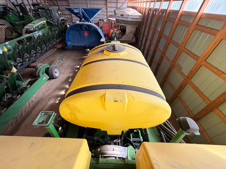 2024-john-deere-db66-image-28