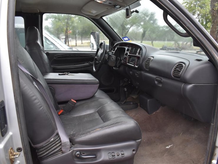 2002-dodge-ram-3500-image-8