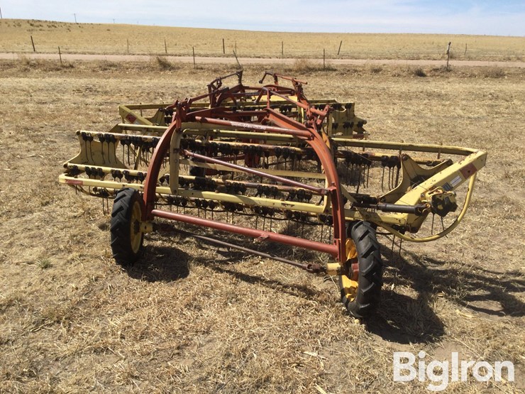 new-holland-260-image-6