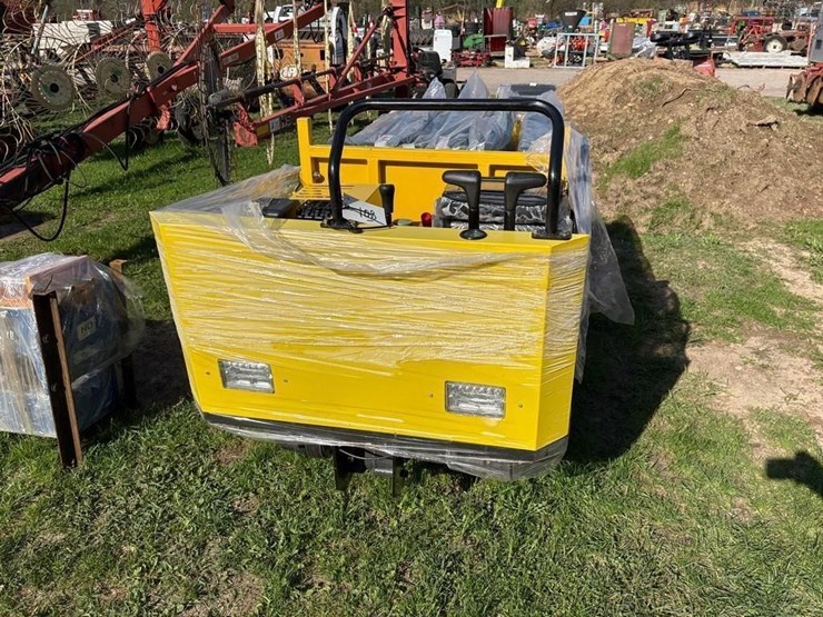 new-cd25-crawler-dump-cart-image-2