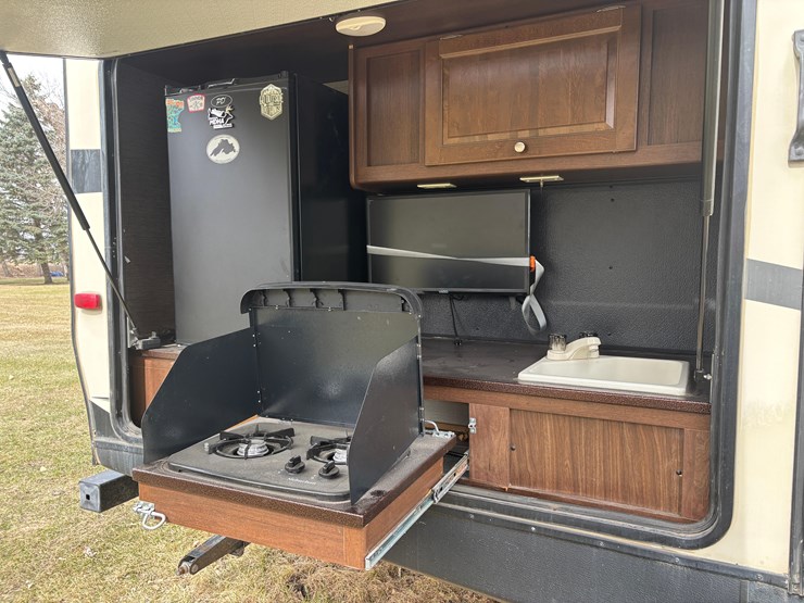 2016-keystone-camper-image-15