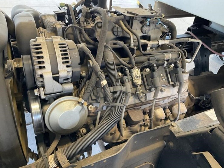 2006-isuzu-npr-image-14