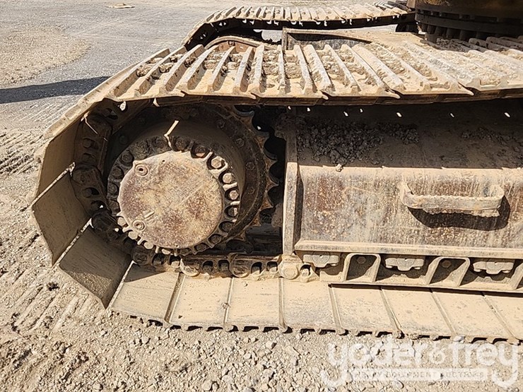 2005-caterpillar-330-image-22