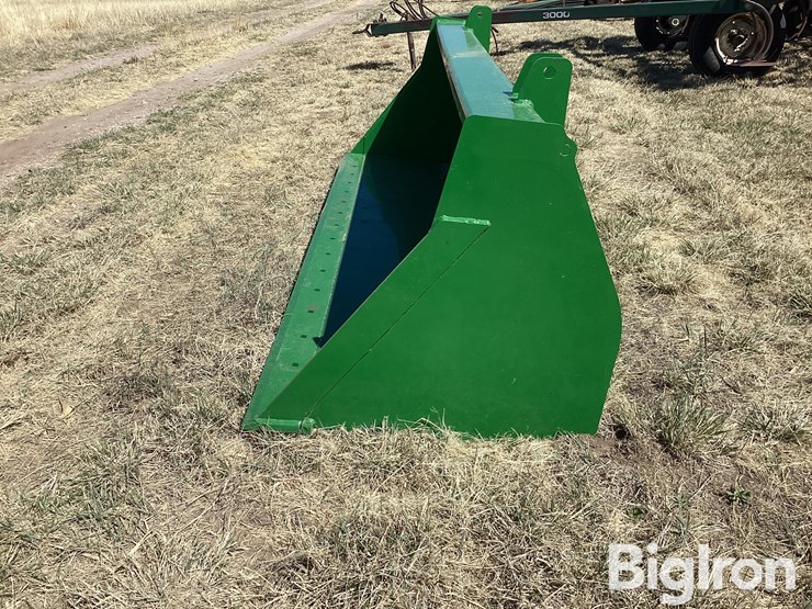 2016-john-deere-8-image-8