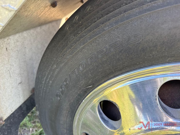 2017-kenworth-t880-image-18