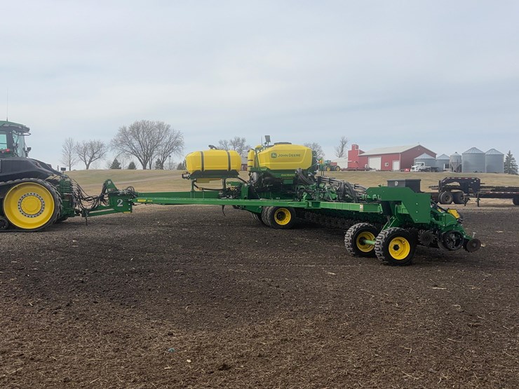 2024-john-deere-db66-image-21