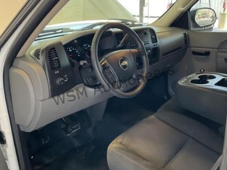 2012-chevrolet-silverado-1500-image-22