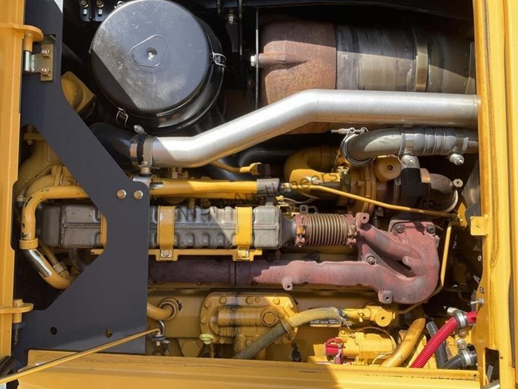 2011-deere-672g-image-16