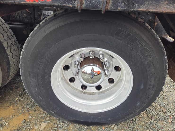 1995-peterbilt-357-image-98