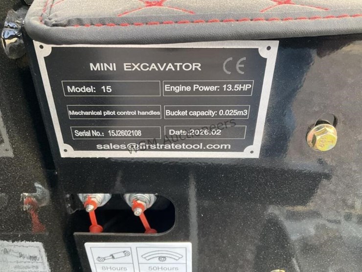 2026-miva-15-mini-excavator-image-11