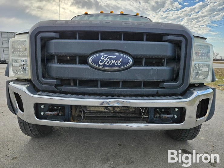 2012-ford-f550-xl-image-11