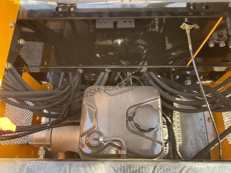 2026-miva-15-mini-excavator-image-7