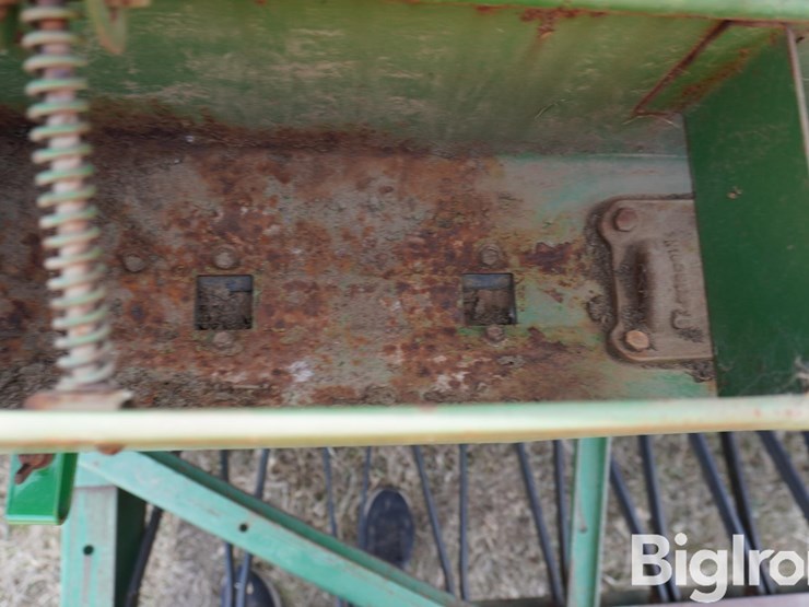 john-deere-8300-image-16