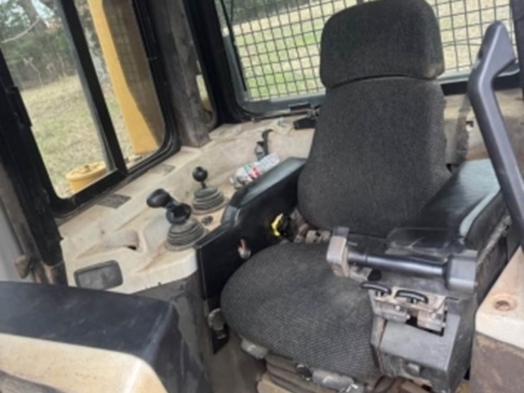 caterpillar-d6r-image-3