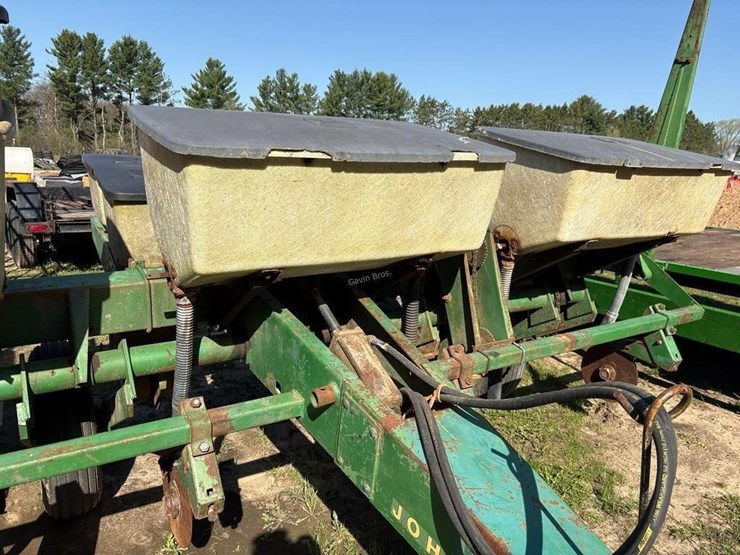 john-deere-7000-image-3