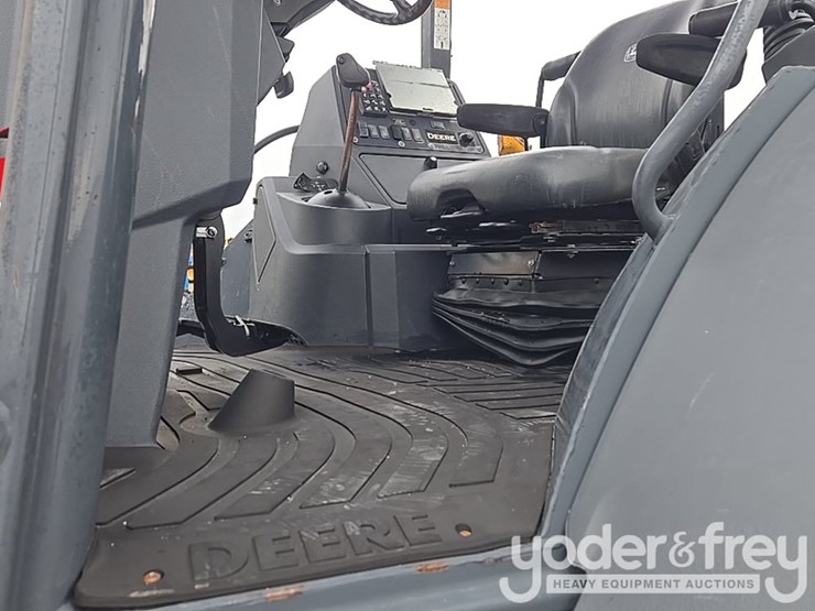 2021-deere-410l-image-54