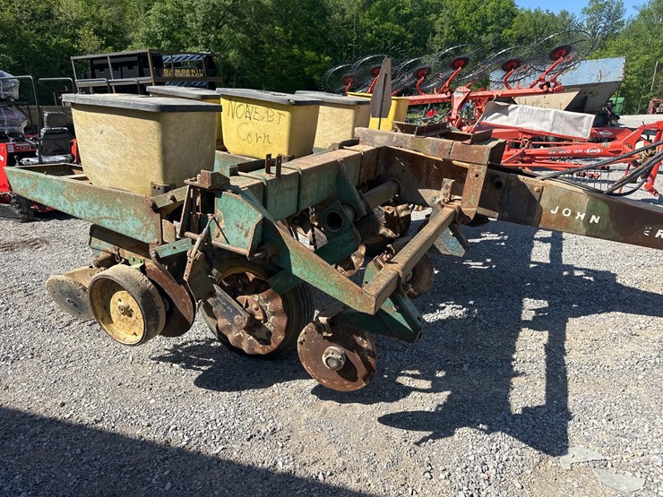 john-deere-7000-image-2