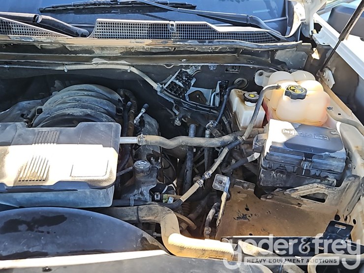 2022-chevrolet-2500hd-image-22