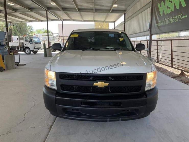 2012-chevrolet-silverado-1500-image-3