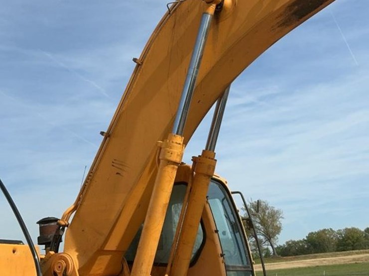 2012-hyundai-robex-290-lc-7a-image-30