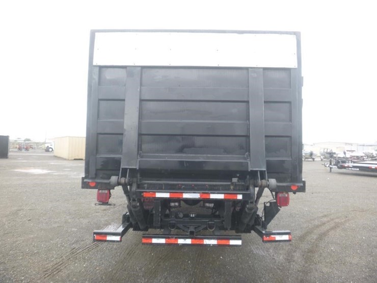 2015-ford-f650-image-6
