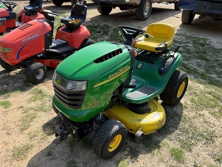 john-deere-l110-image-1