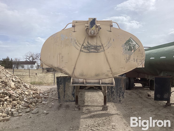 1965-fruehauf-trailer-image-2