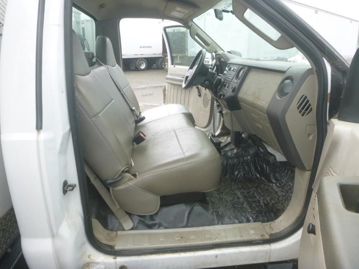 2008-ford-f550-image-21