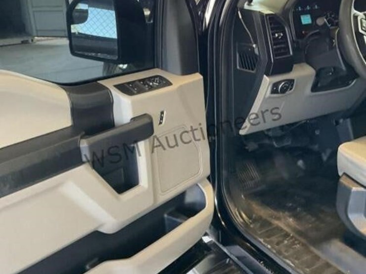 2017-ford-f150-image-25