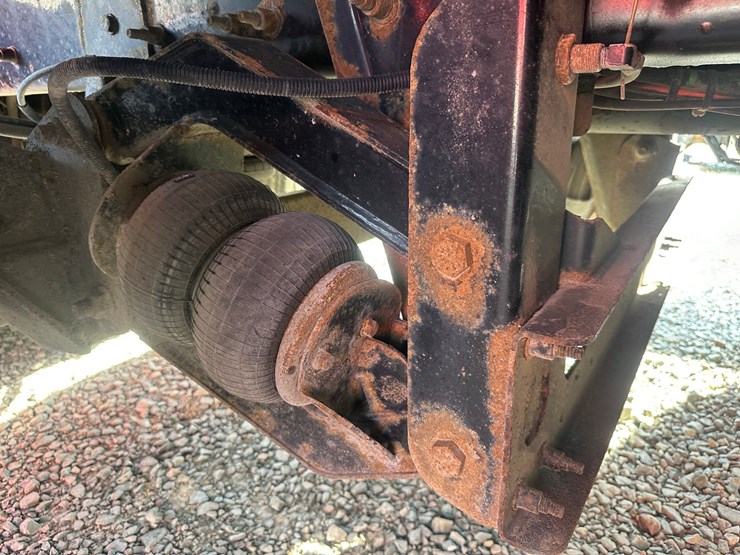 2019-massey-ferguson-8-image-66