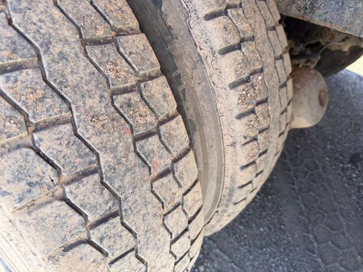 1995-mack-cl713-image-82