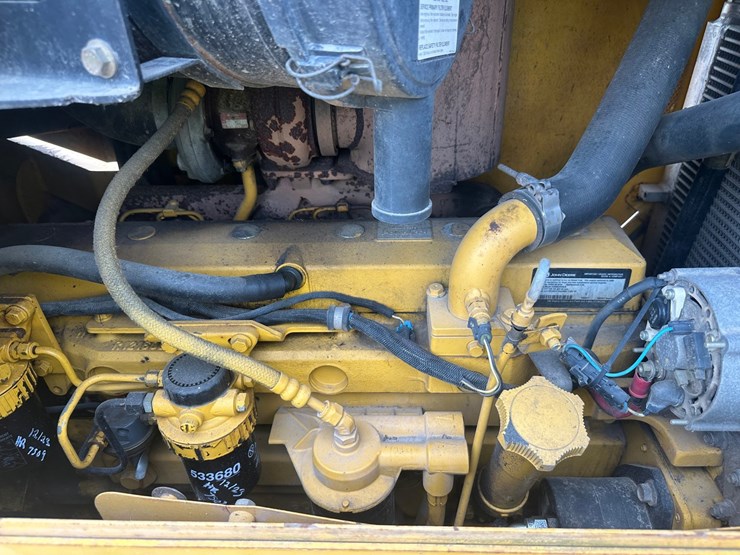 2006-deere-750j-lgp-image-53