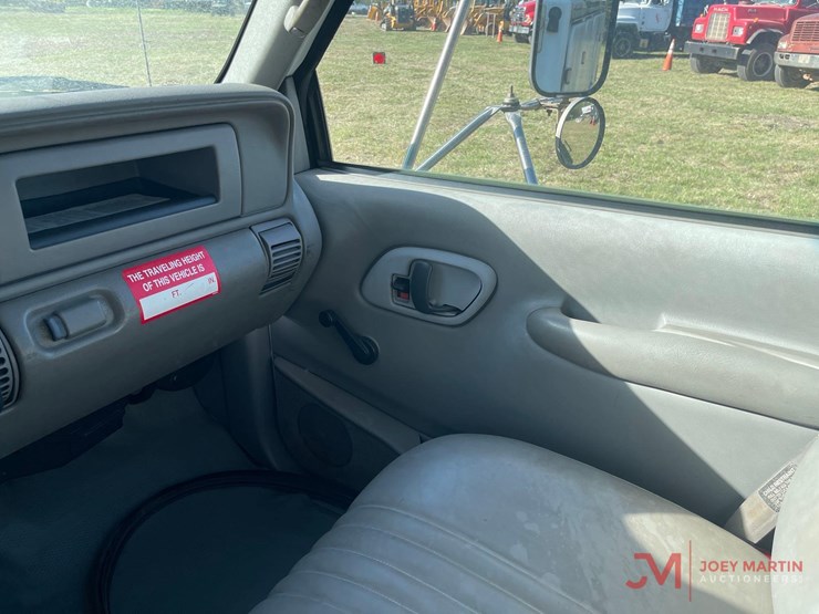 2001-chevrolet-3500hd-image-24