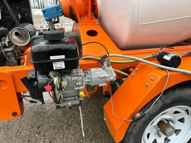 2025-tow-behind-2-cubic-meter-tri/a-concrete-mixer-image-25