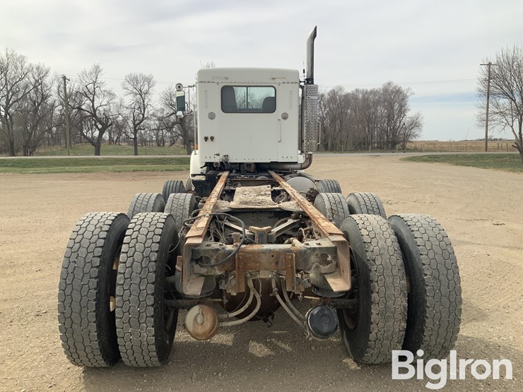 1999-kenworth-t800b-image-6