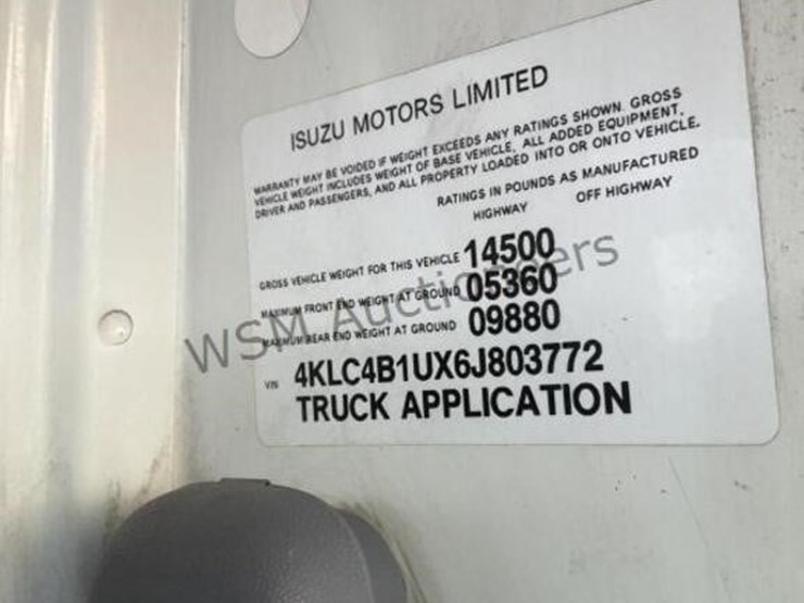 2006-isuzu-npr-image-17