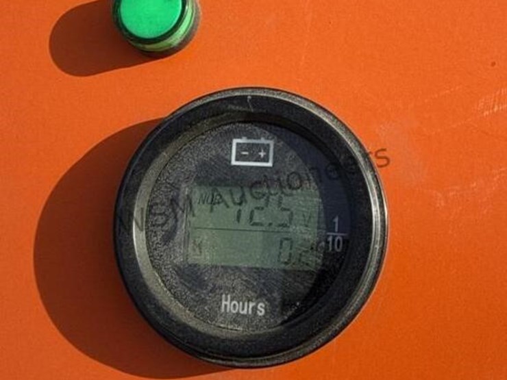 2026-sdl-36c-stand-up-skid-steer-image-11