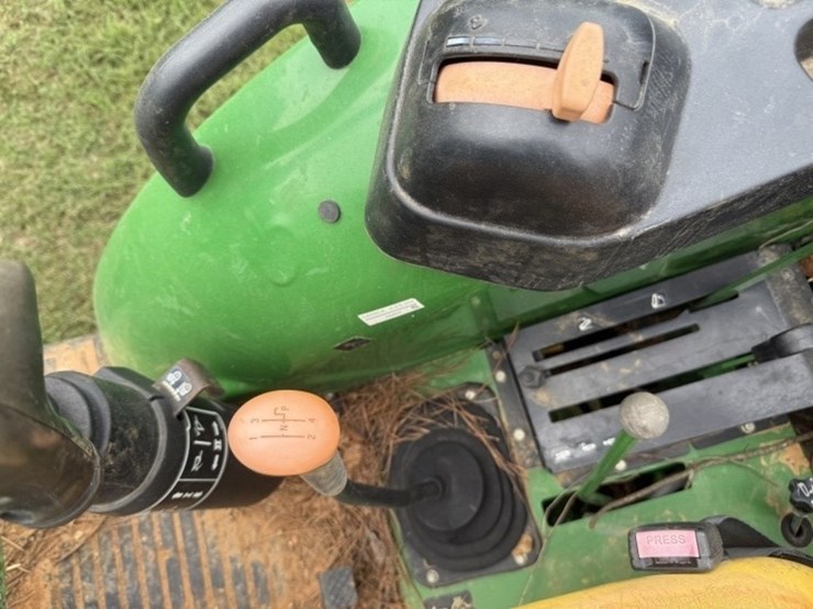 2021-john-deere-5075e-image-16