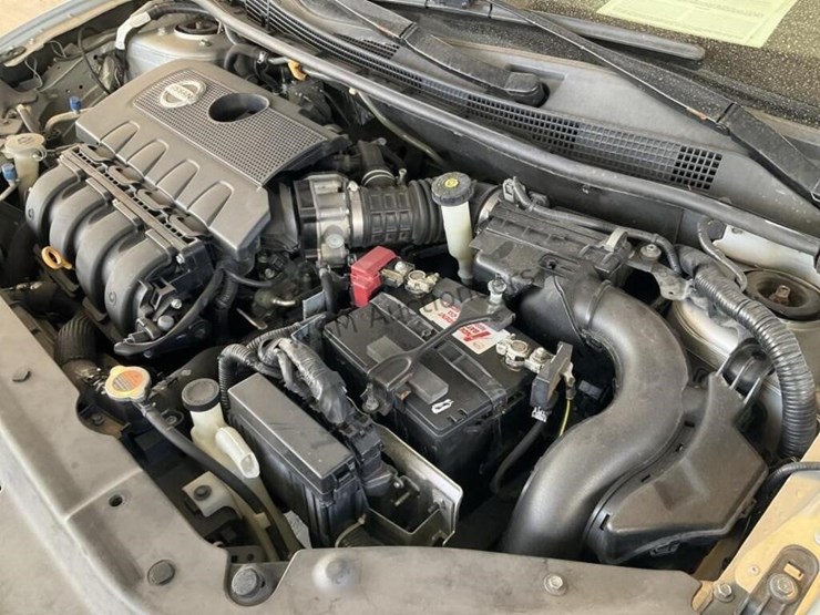 2015-nissan-sentra-sdn-image-10