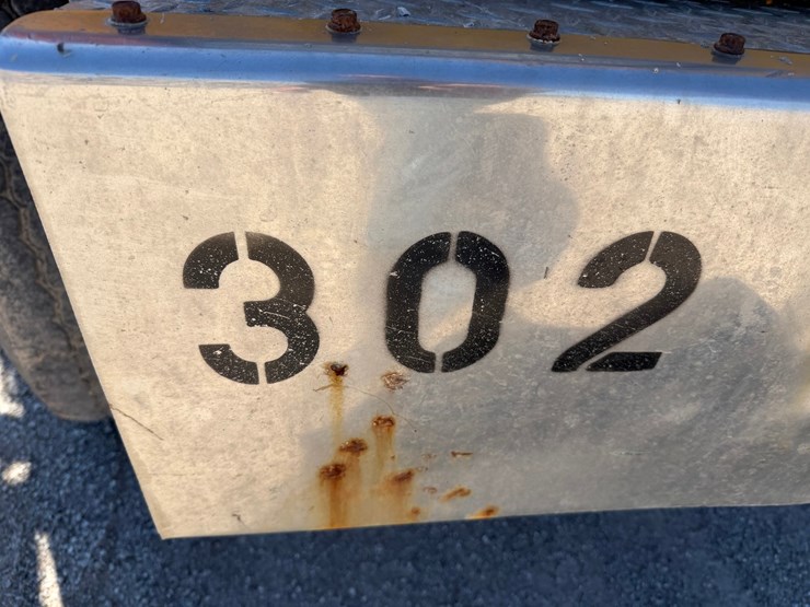 1995-mack-cl713-image-66