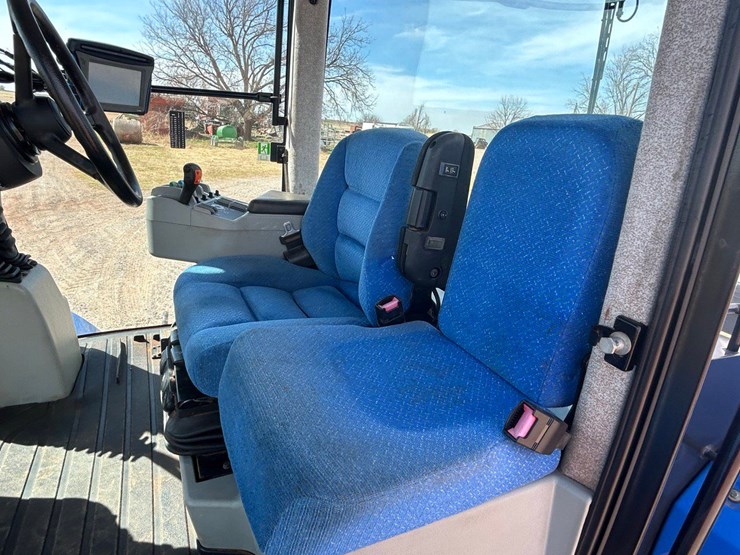 2010-new-holland-t9020-image-18