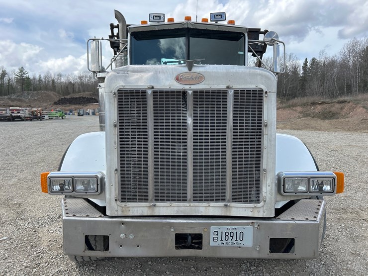 1995-peterbilt-357-image-8